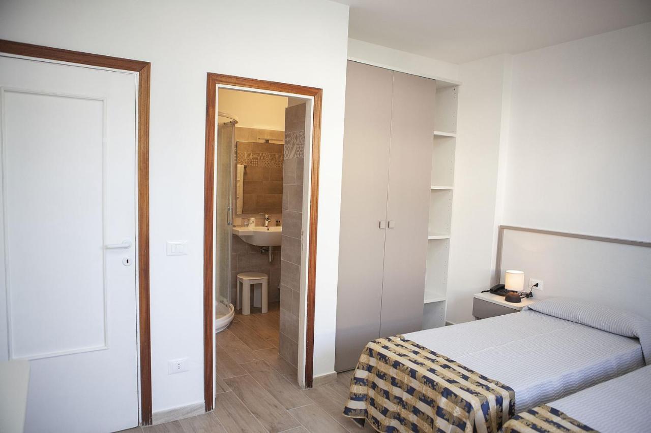 Hotel Thomas Marina di Campo Exteriér fotografie
